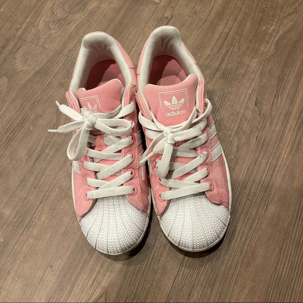 Adidas Pink sneaker